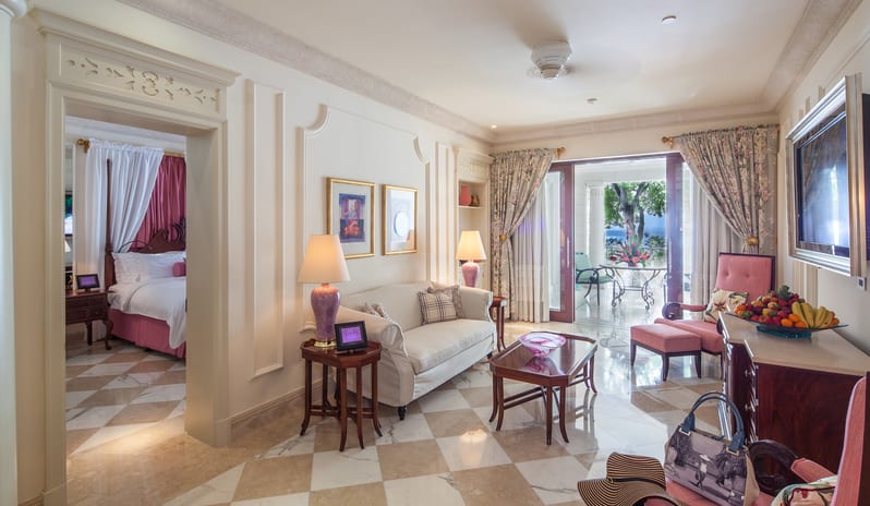 SANDY LANE - DOLPHIN SUITE LIVING ROOM_001